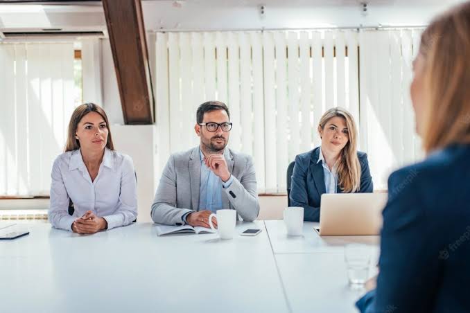 So gewinnen Unternehmen qualifizierte Fachkräfte für Industrie